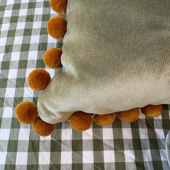 Pepper Home Custom Bed & Bath Set - Blackout Curtains, Pillows, Shower Curtain - Picture 4 of 14